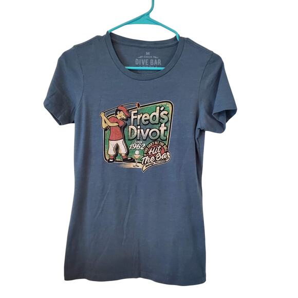 Dive Bar Freds Divot Bar Womens Short Sleeve Tee Size Medium Blue Gray - Picture 1 of 3